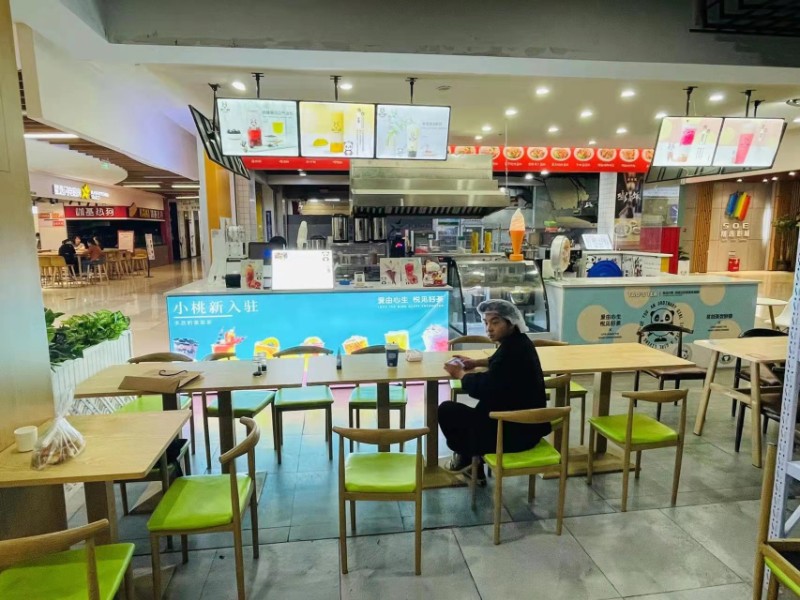 轉(zhuǎn)讓玉林華宇榮國(guó)府美樂街經(jīng)營(yíng)中36平小吃店